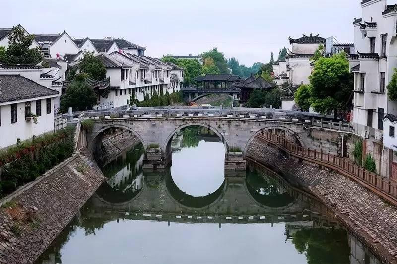 现代温泉屋逃脱2